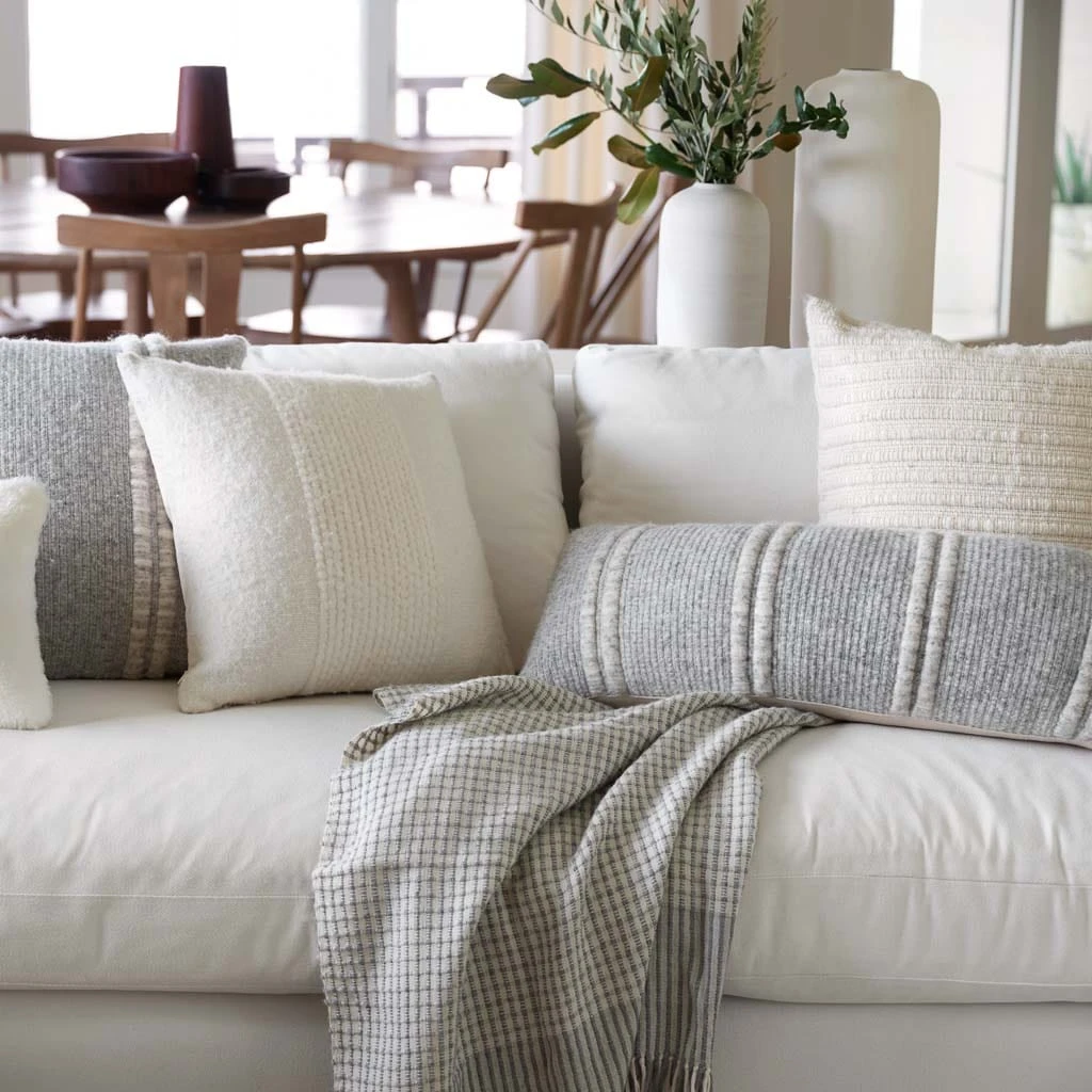 Contigo Lumbar Pillow 6 Contigo Lumbar Pillow - Image 4