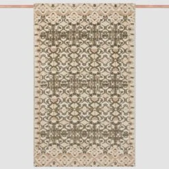 Hanita Hand-Knotted Accent Rug