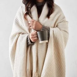 La Leña Luxe Alpaca Throw -Home Sale Shop La Lena Throw Sand 12 5b5b46e4 05bb 4662 889d fe4c678167dd