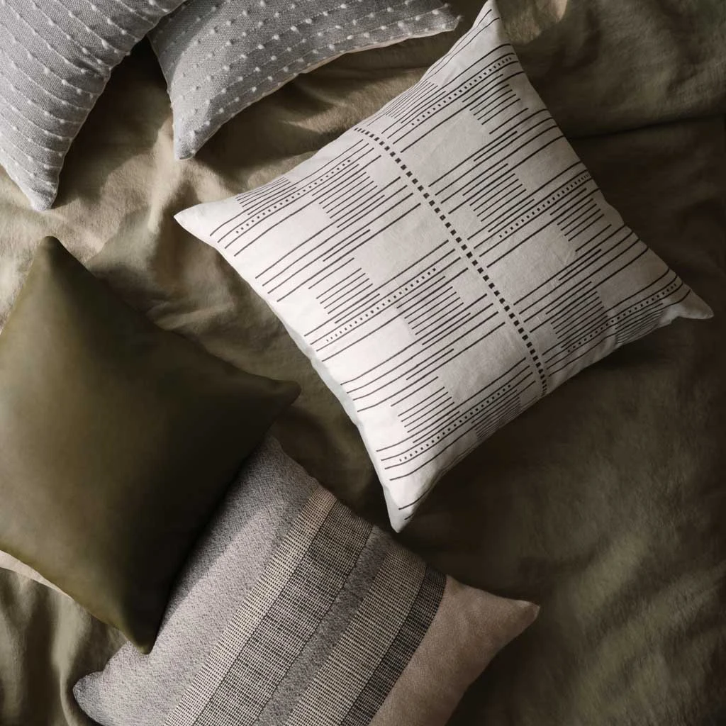 La Puerta Pillow 8 La Puerta Pillow - Image 6