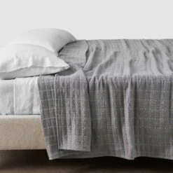 Naya Organic Cotton Quilted Bed Blanket