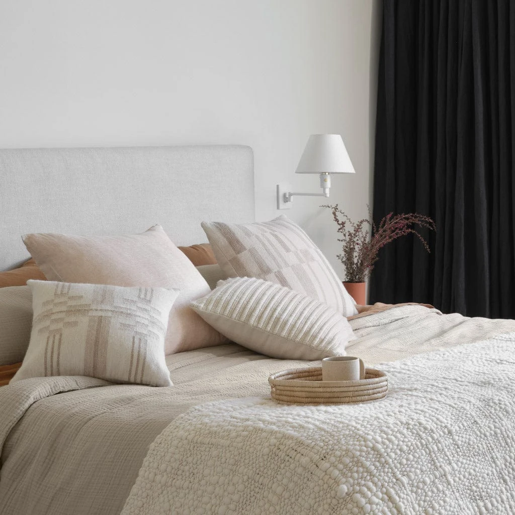 Vera Pillow 5 Vera Pillow - Image 3