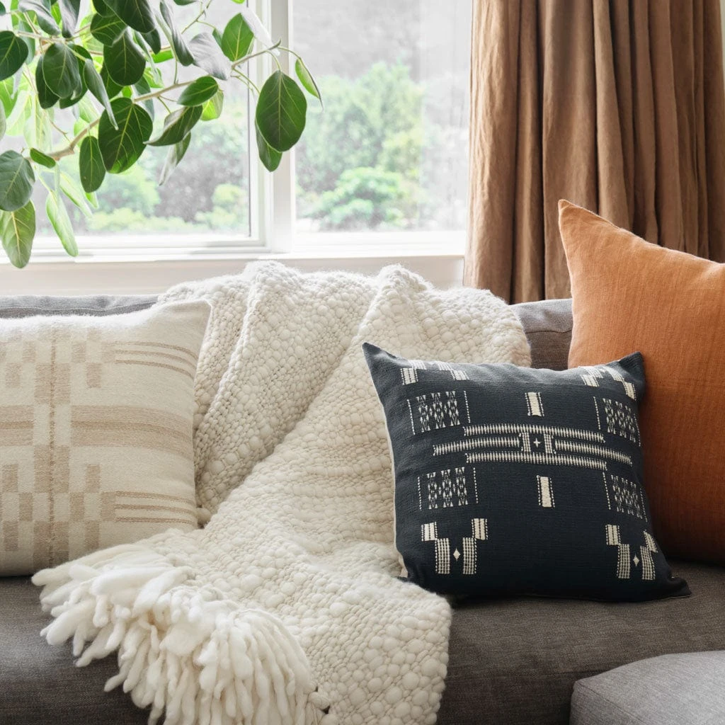 Vera Pillow 4 Vera Pillow - Image 2